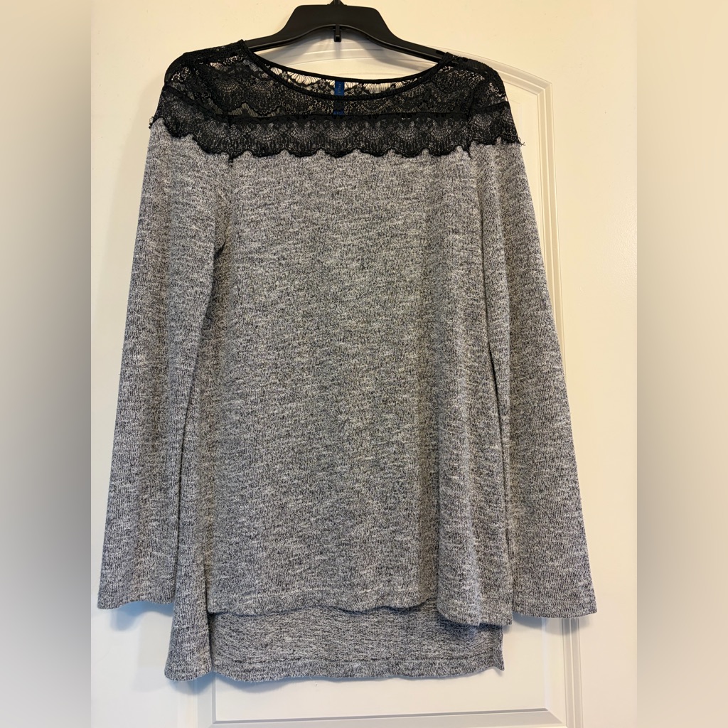 Gray Long Sleeve Top With Black Lace Yoke